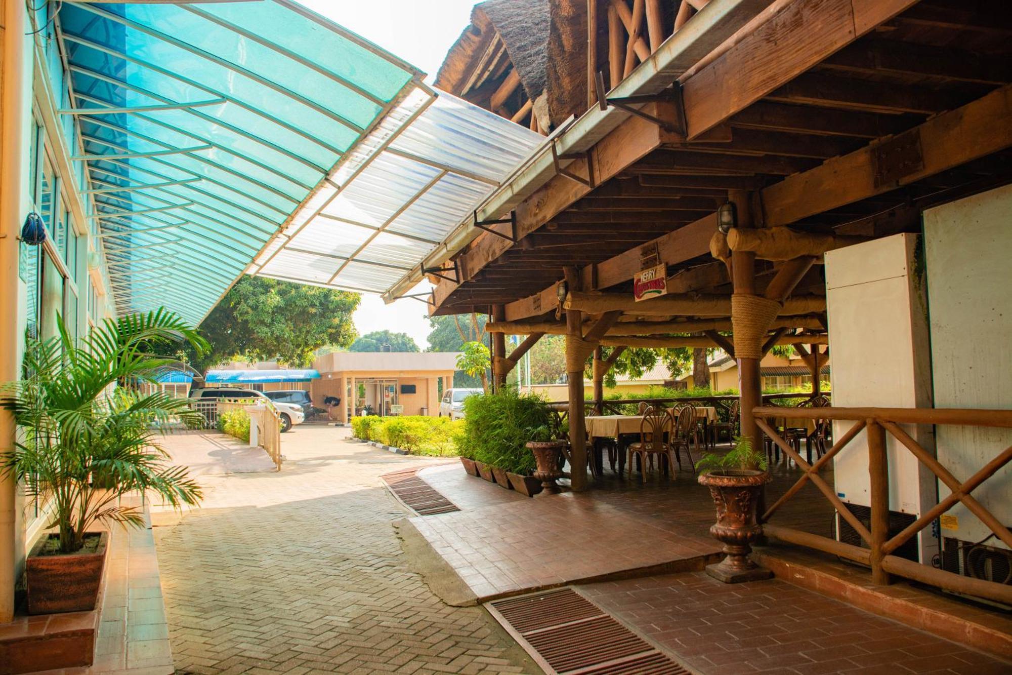 Bomah Hotel Limited Гулу Экстерьер фото